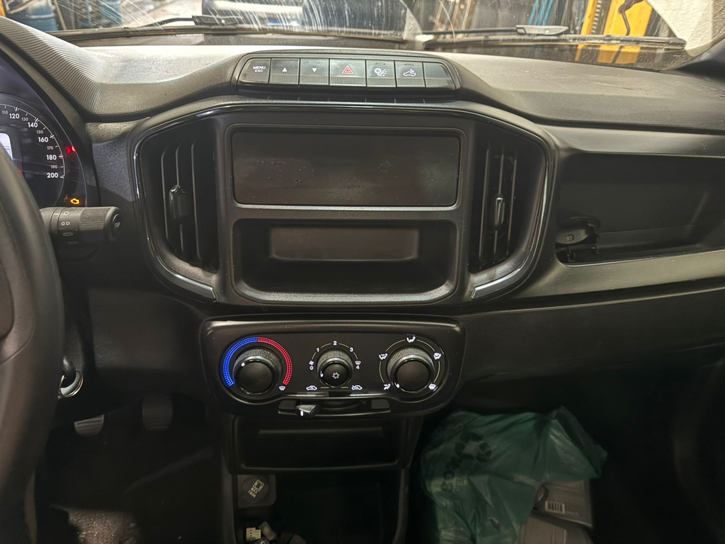 Fiat Strada Branco