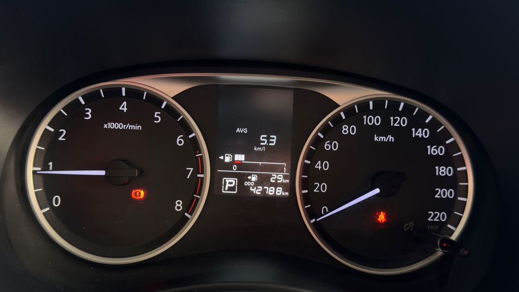 Nissan Kicks Cinza