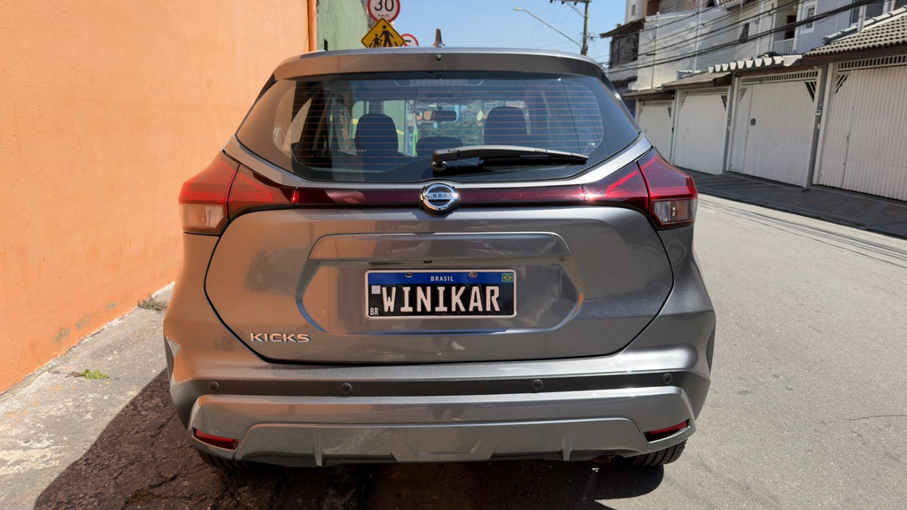 Nissan Kicks Cinza