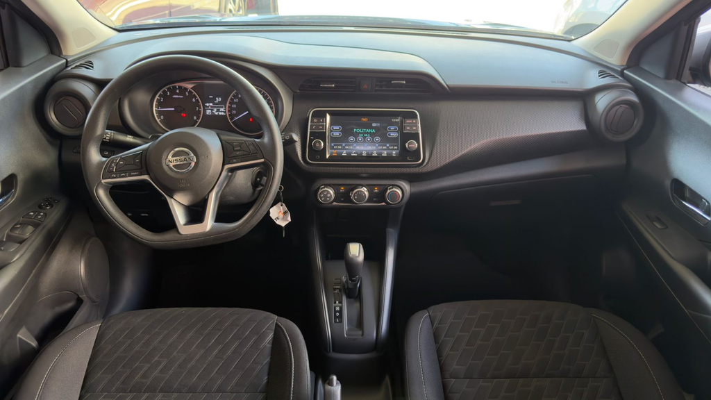 Nissan Kicks Cinza