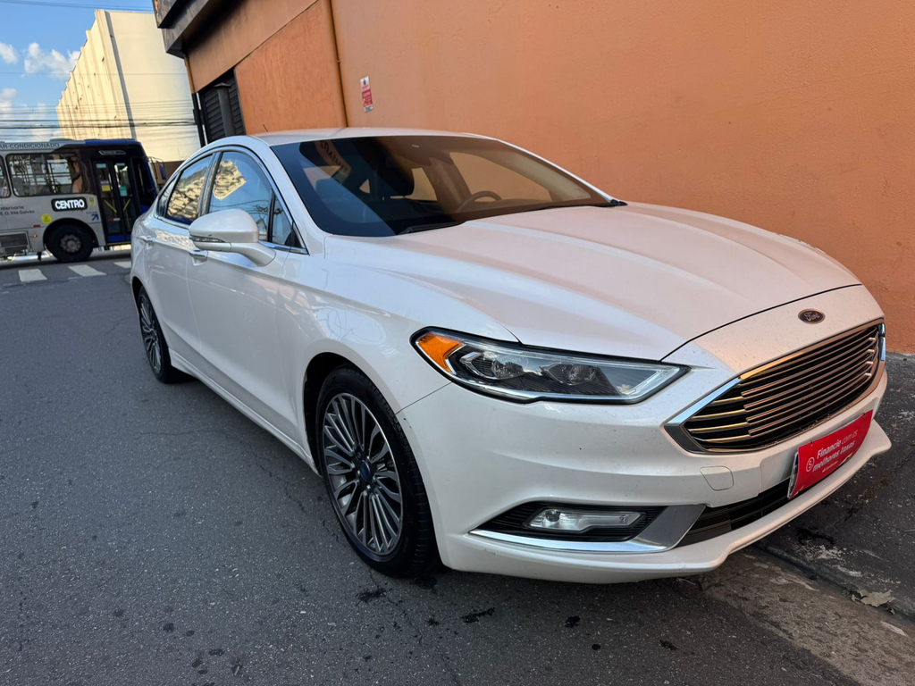 Ford Fusion Branco