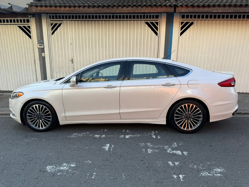 Ford Fusion Branco