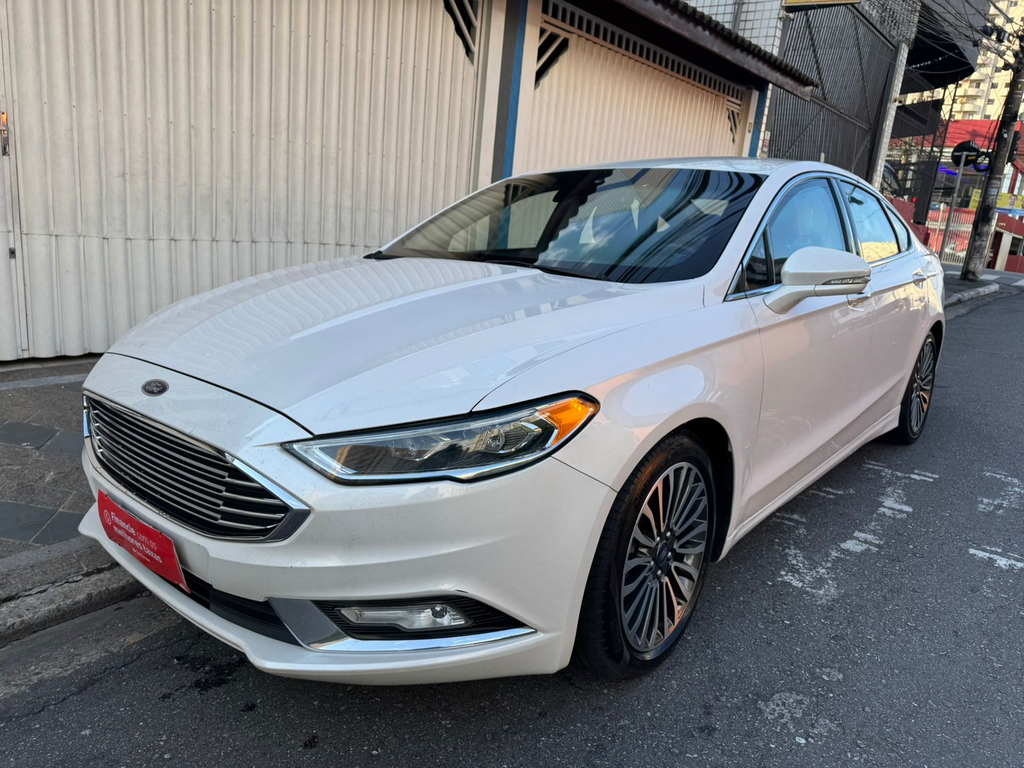 Ford Fusion Branco