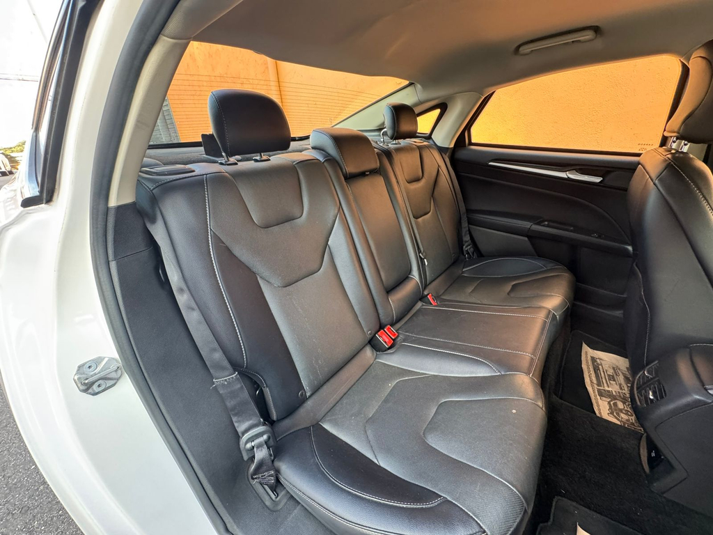 Ford Fusion Branco