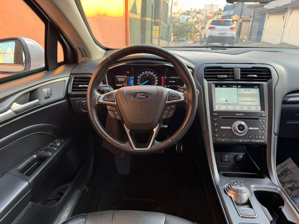 Ford Fusion Branco