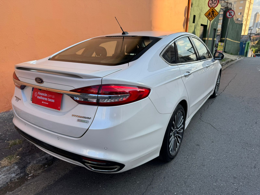 Ford Fusion Branco