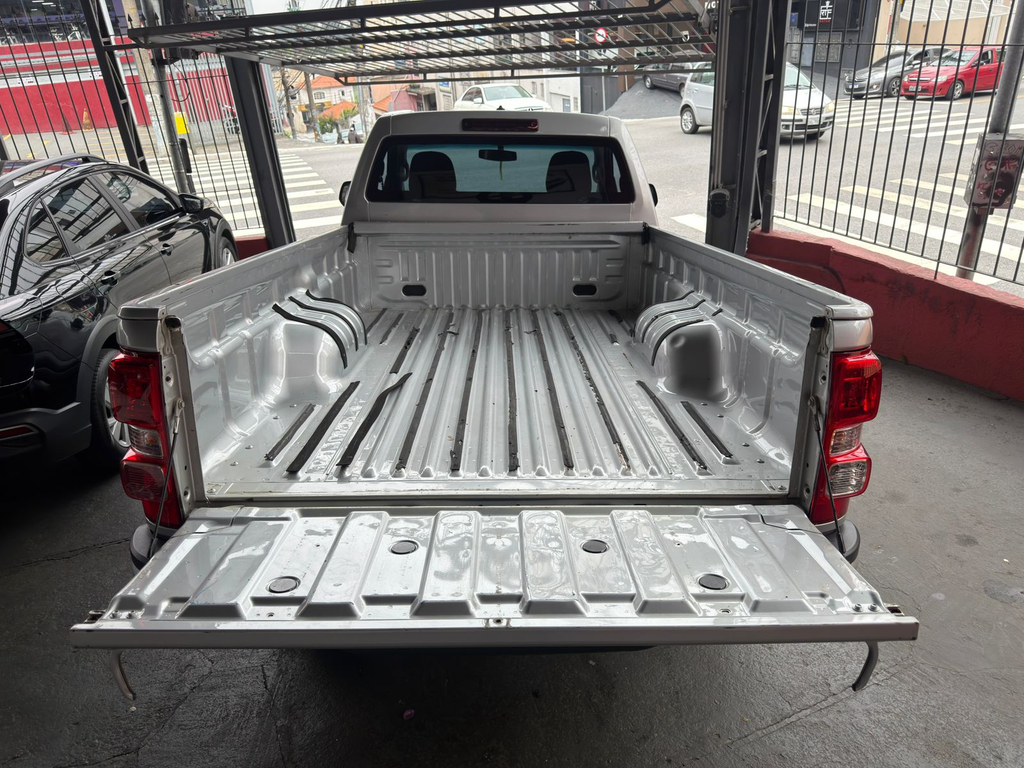 Chevrolet S10 Cabine Simples Prata
