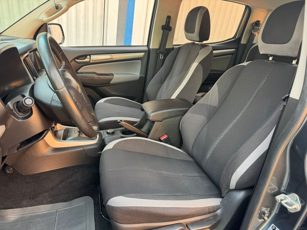 Chevrolet S10 Cabine Dupla Cinza