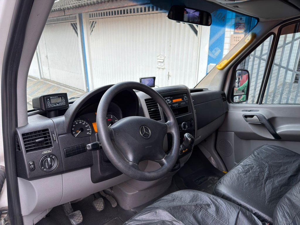 Mercedes Benz Sprinter 415 Branco