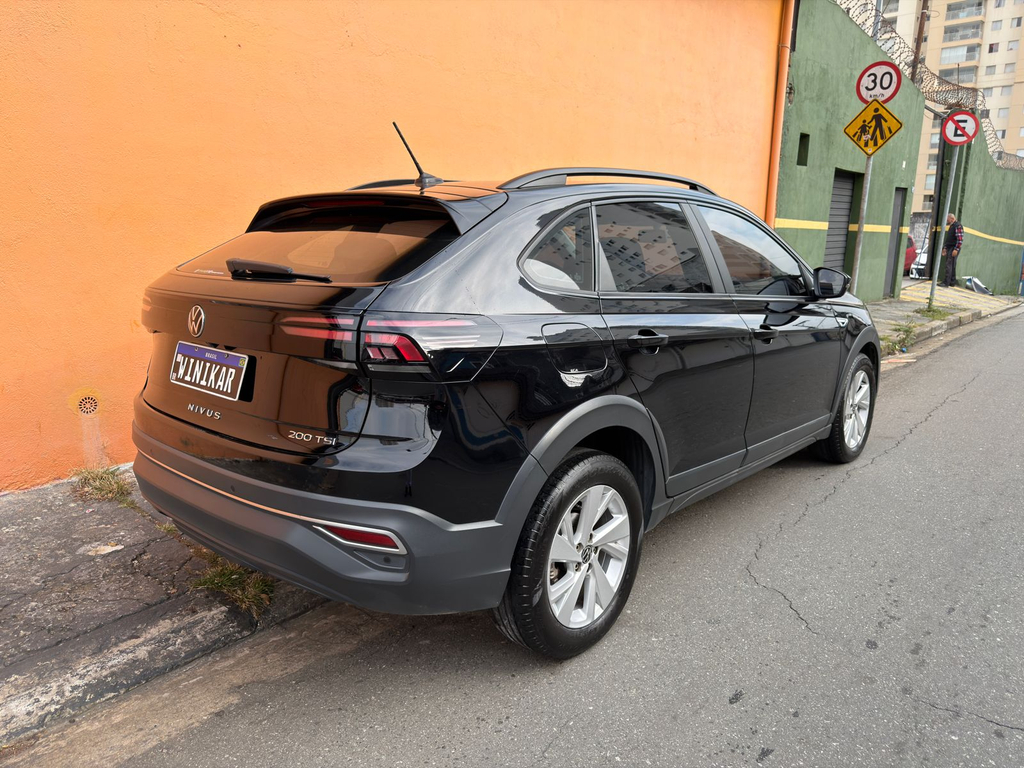 Volkswagen Nivus Preto