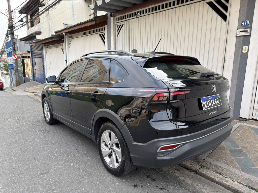 Volkswagen Nivus Preto