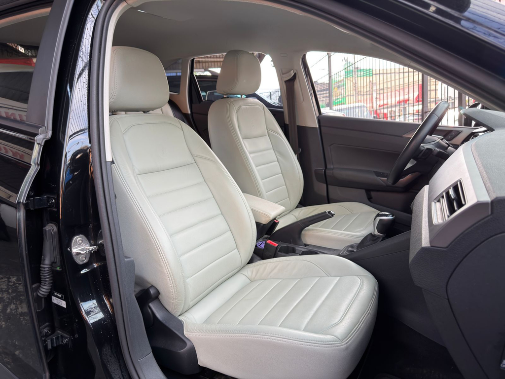 Volkswagen Nivus Preto
