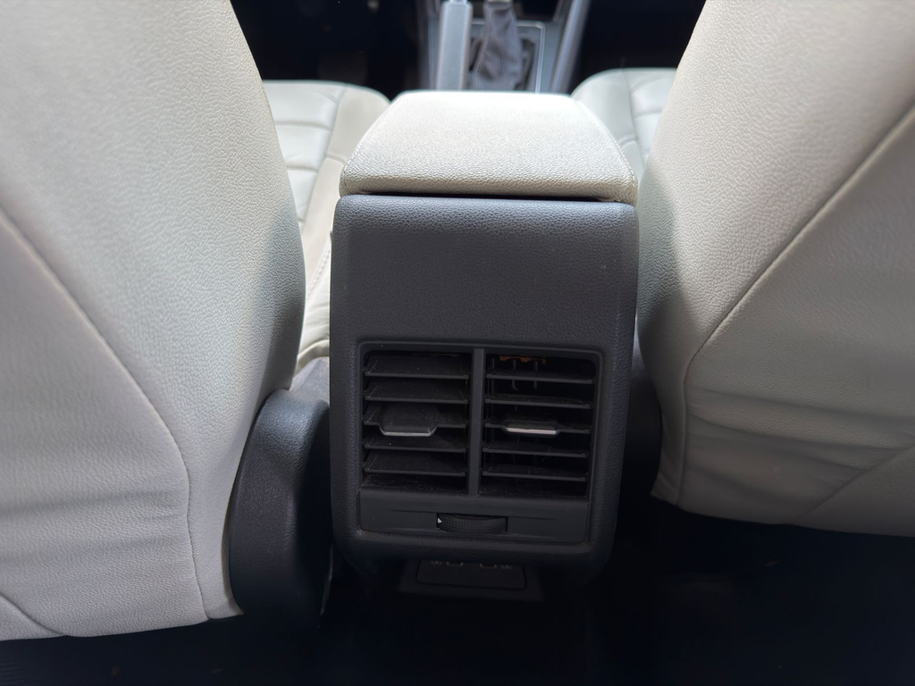 Volkswagen Nivus Preto