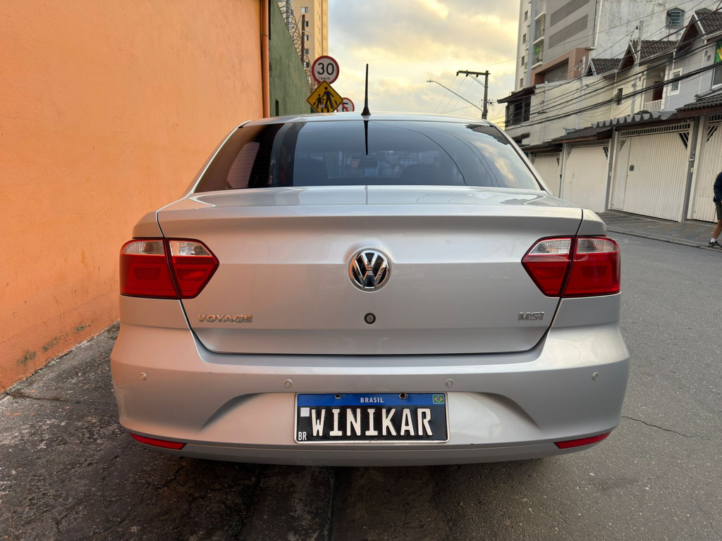 Volkswagen Voyage Prata