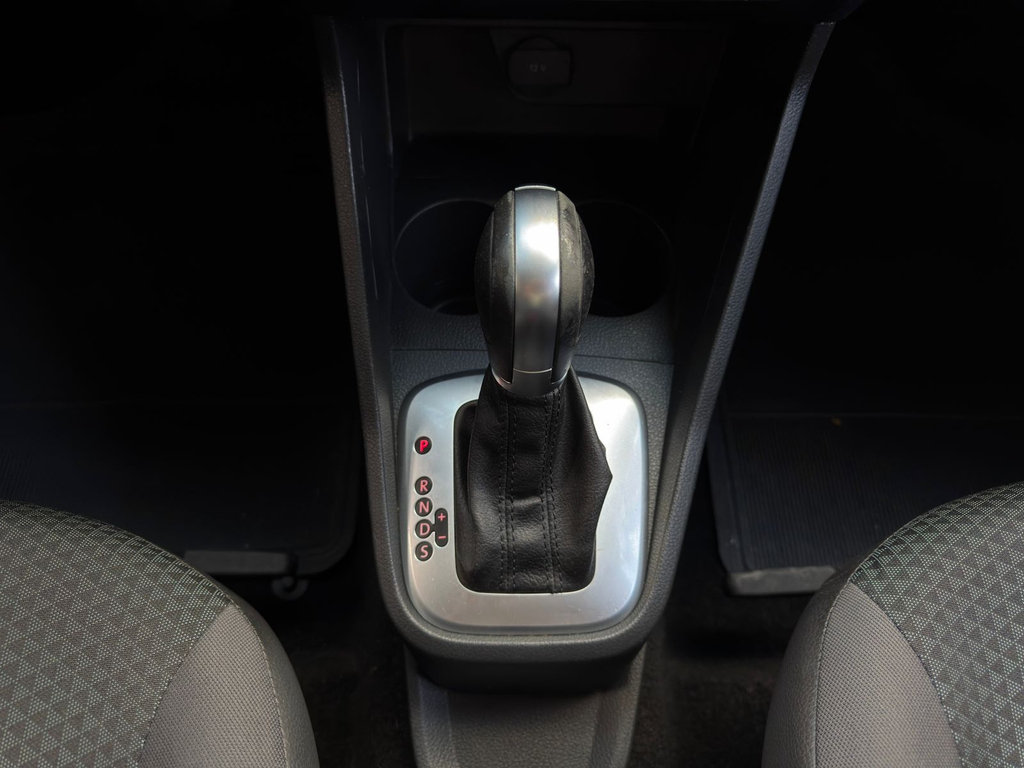 Volkswagen Voyage Prata