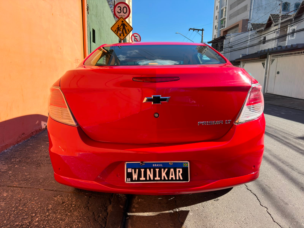 Chevrolet Prisma Vermelho