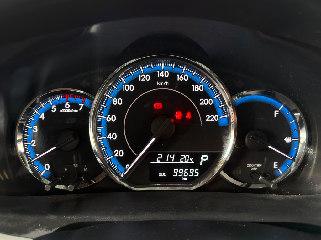 Toyota Yaris Branco