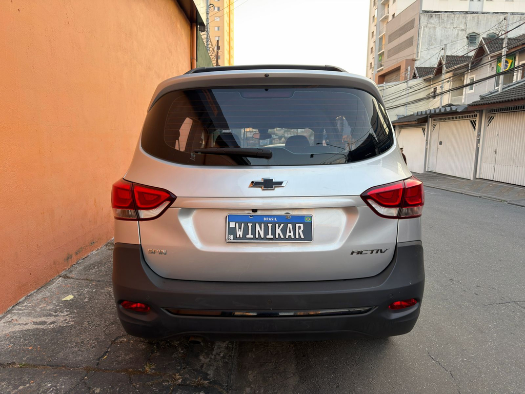 Chevrolet Spin Prata