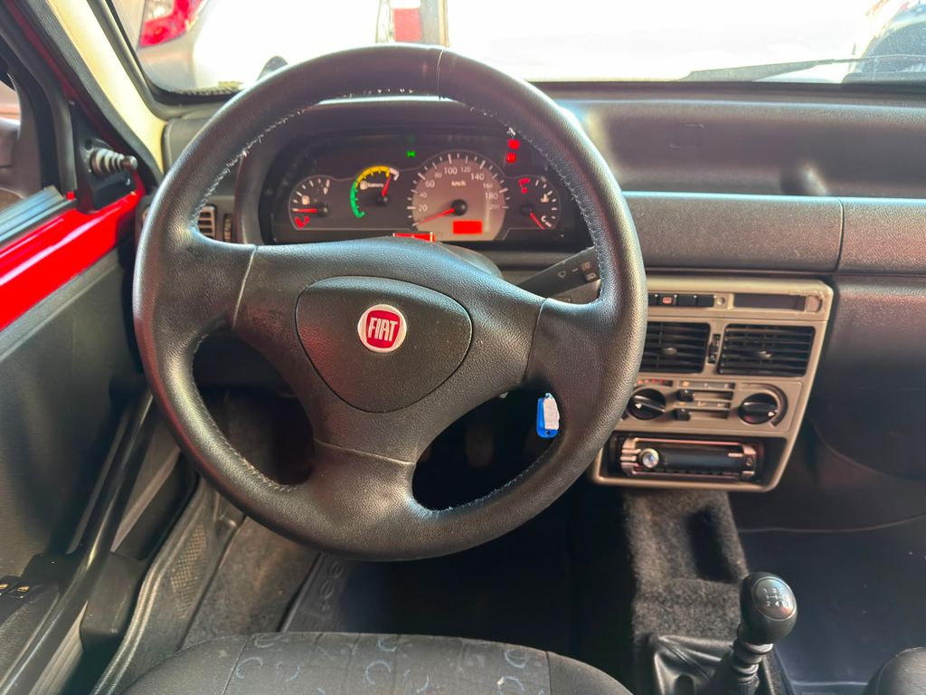 Fiat Uno Vermelho