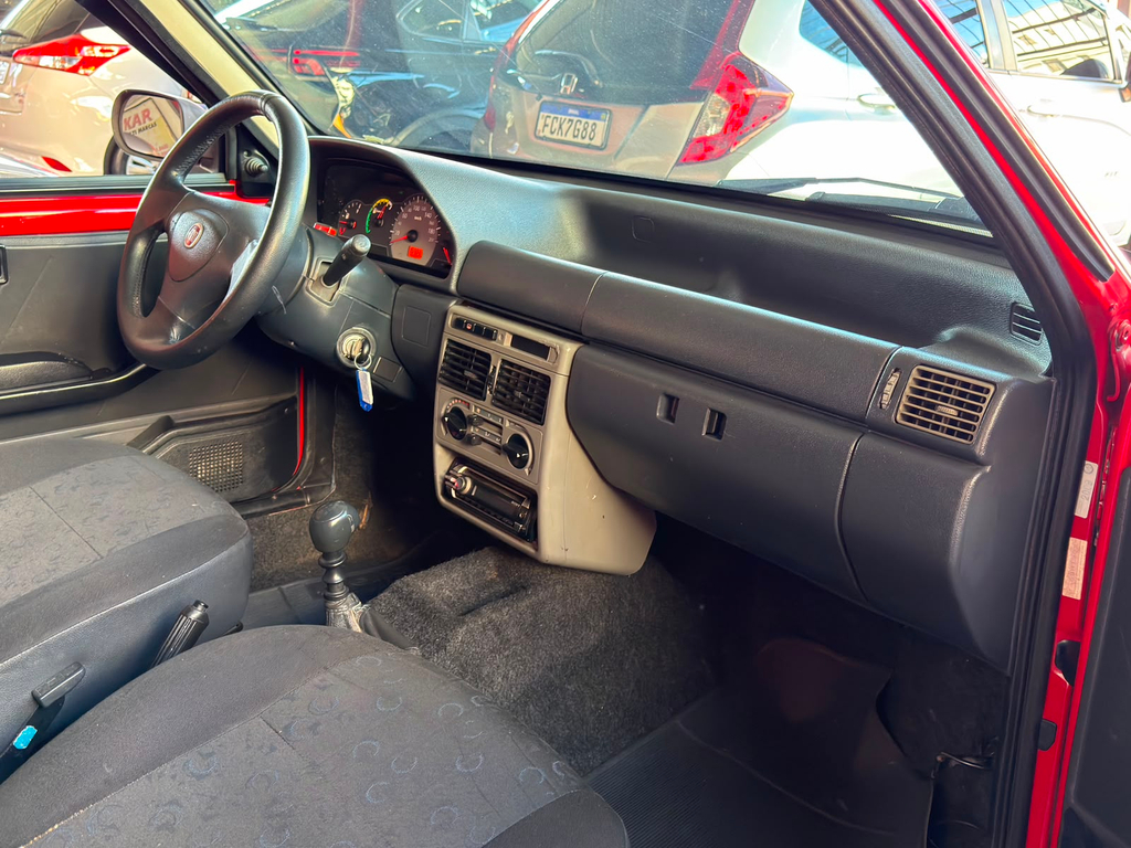 Fiat Uno Vermelho