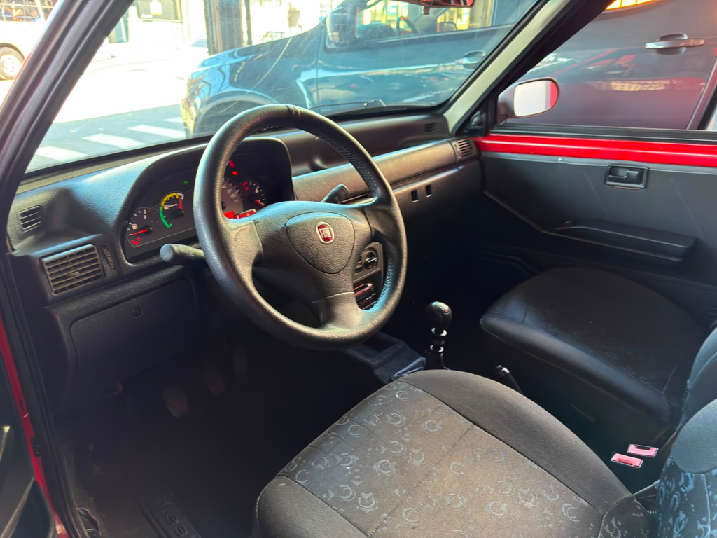 Fiat Uno Vermelho