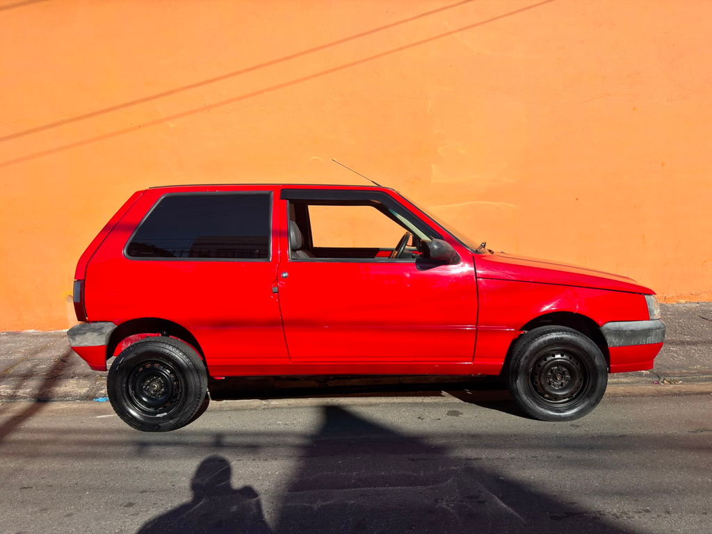 Fiat Uno Vermelho