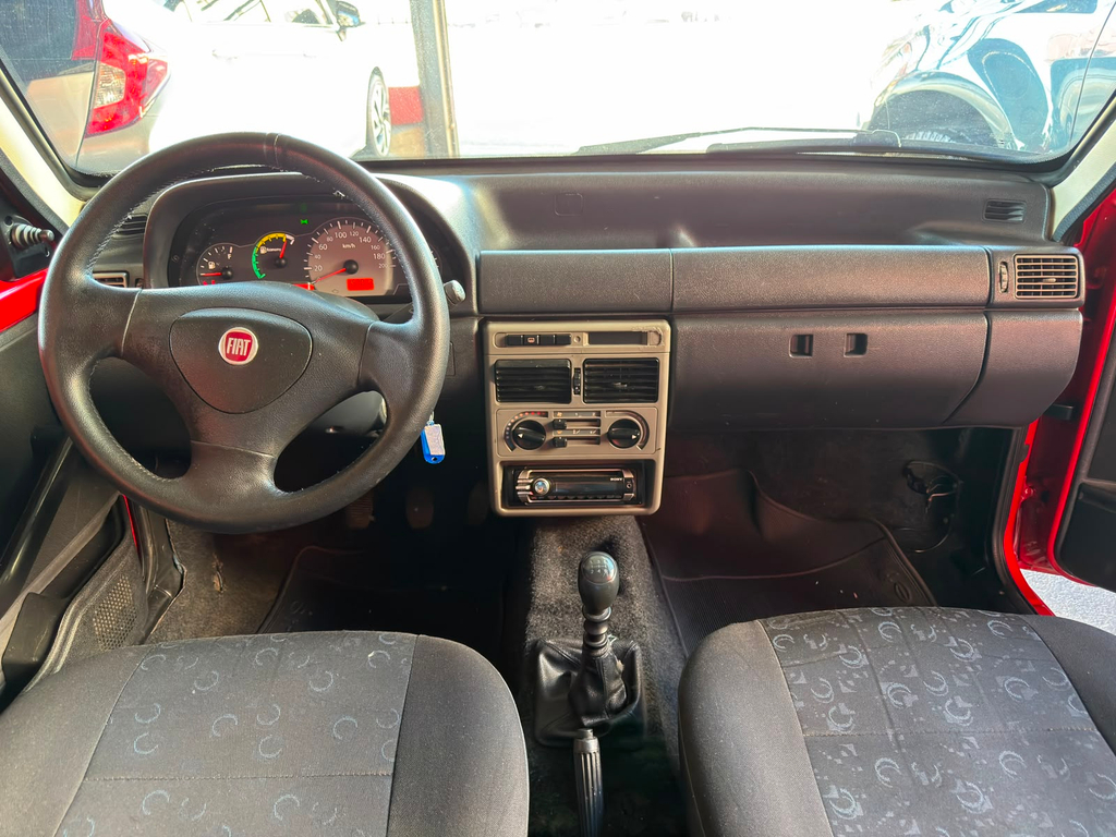 Fiat Uno Vermelho