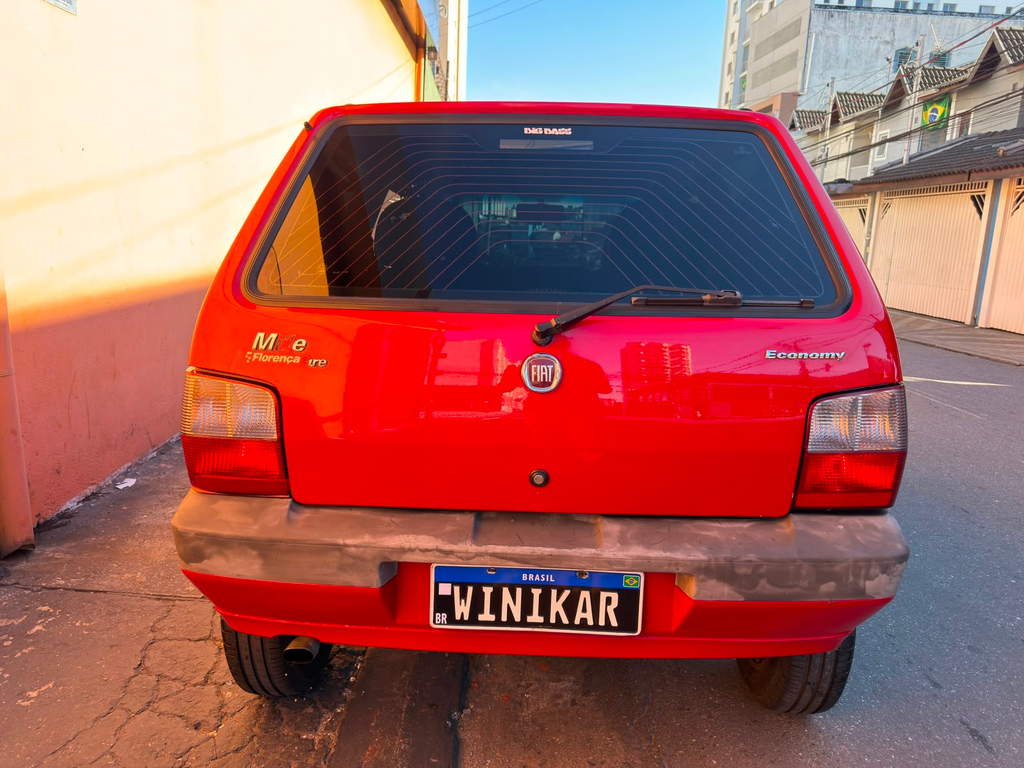 Fiat Uno Vermelho