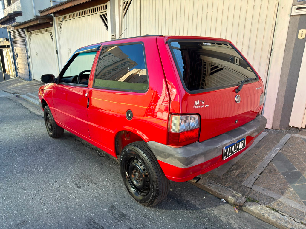 Fiat Uno Vermelho