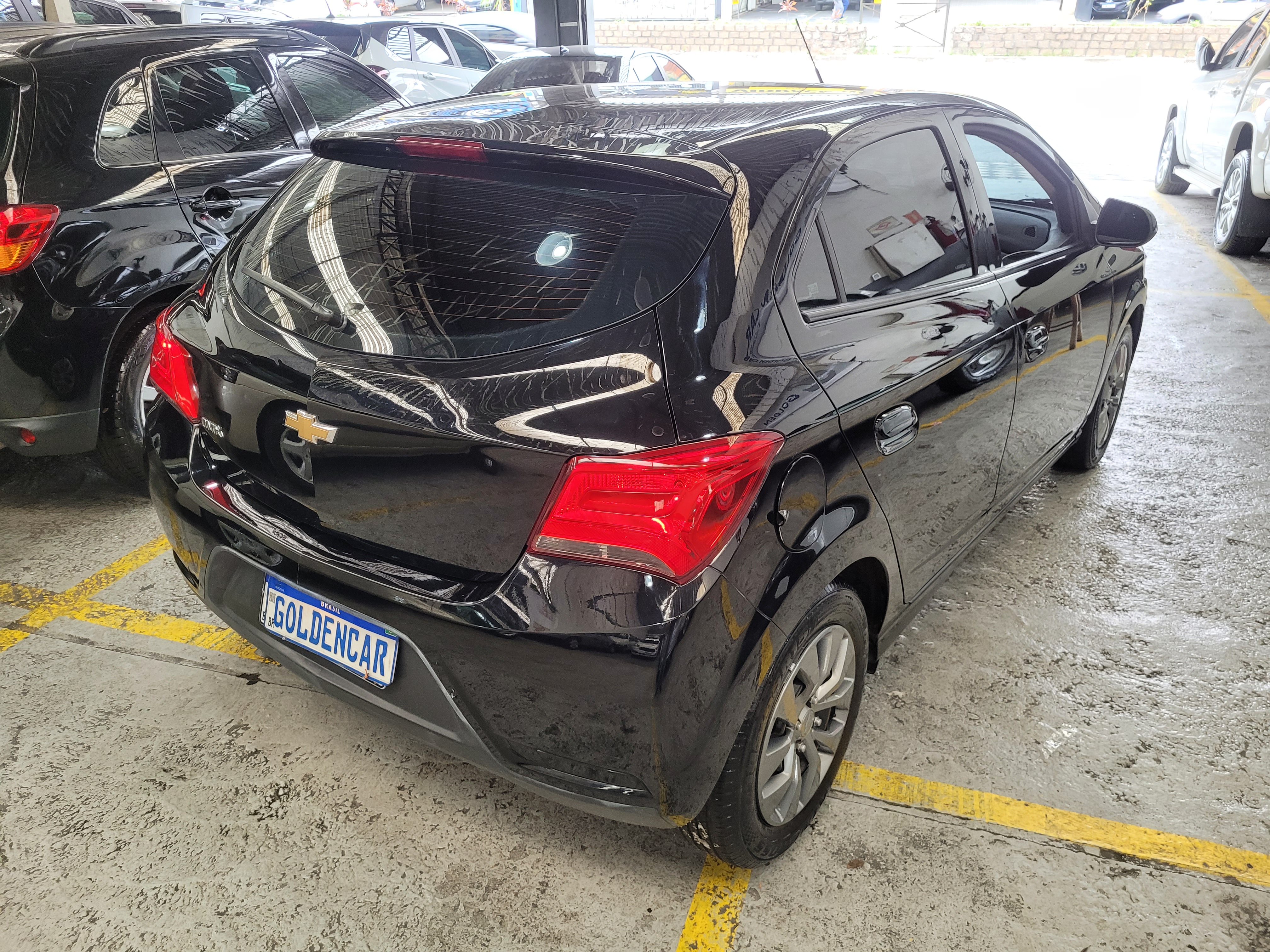 Chevrolet Onix Preto