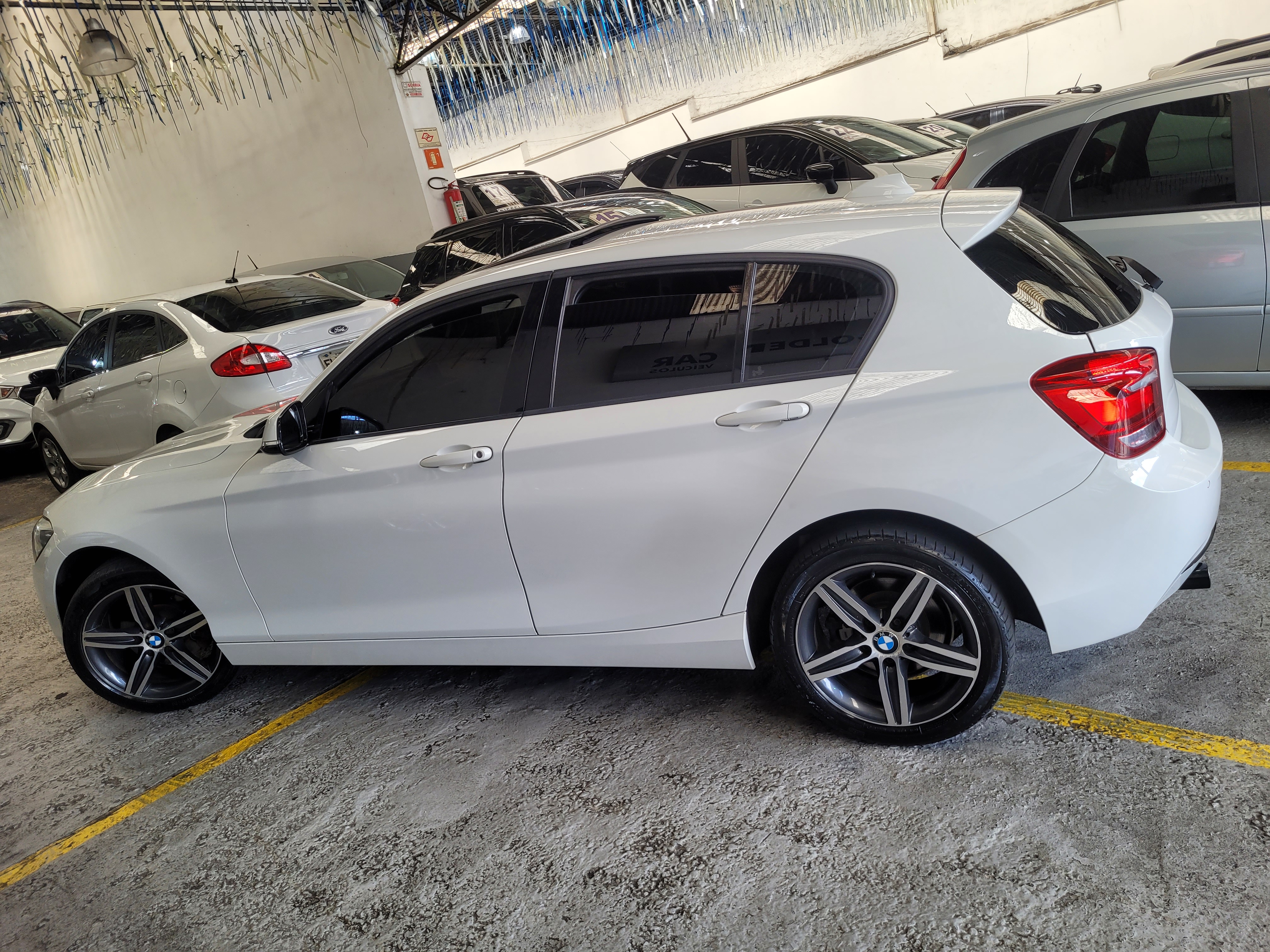 BMW 118i Branco