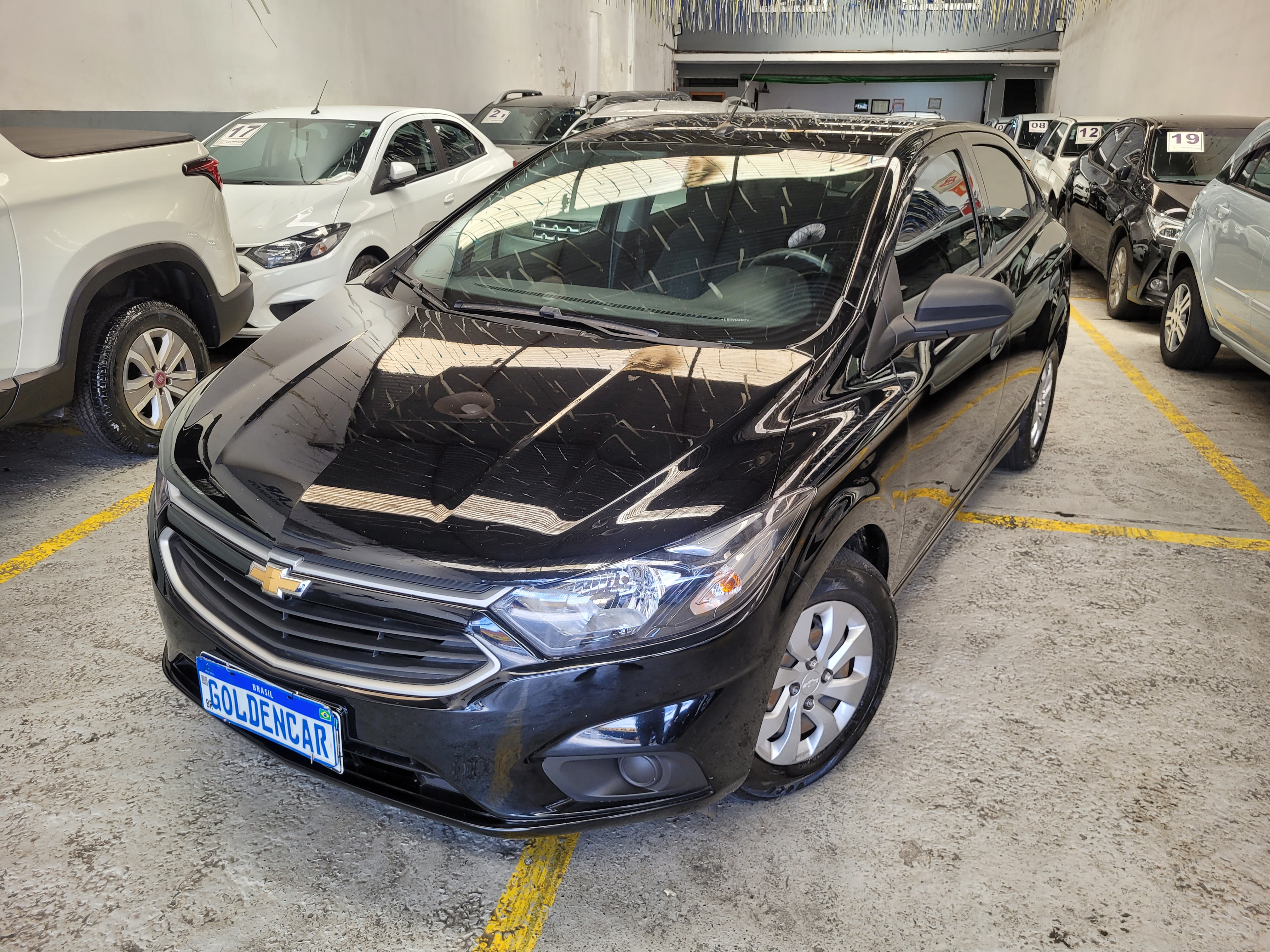 Chevrolet Onix Preto