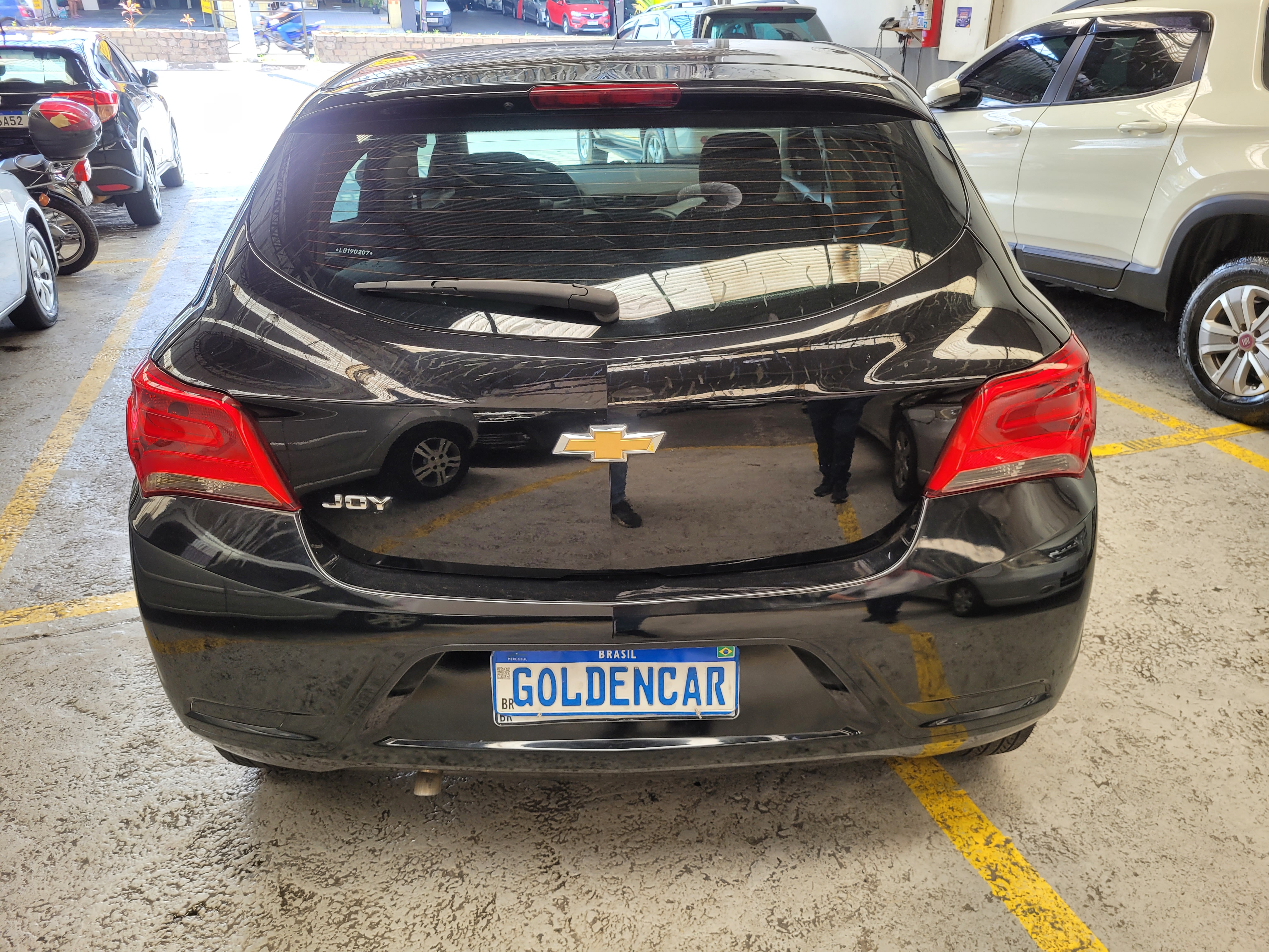 Chevrolet Onix Preto