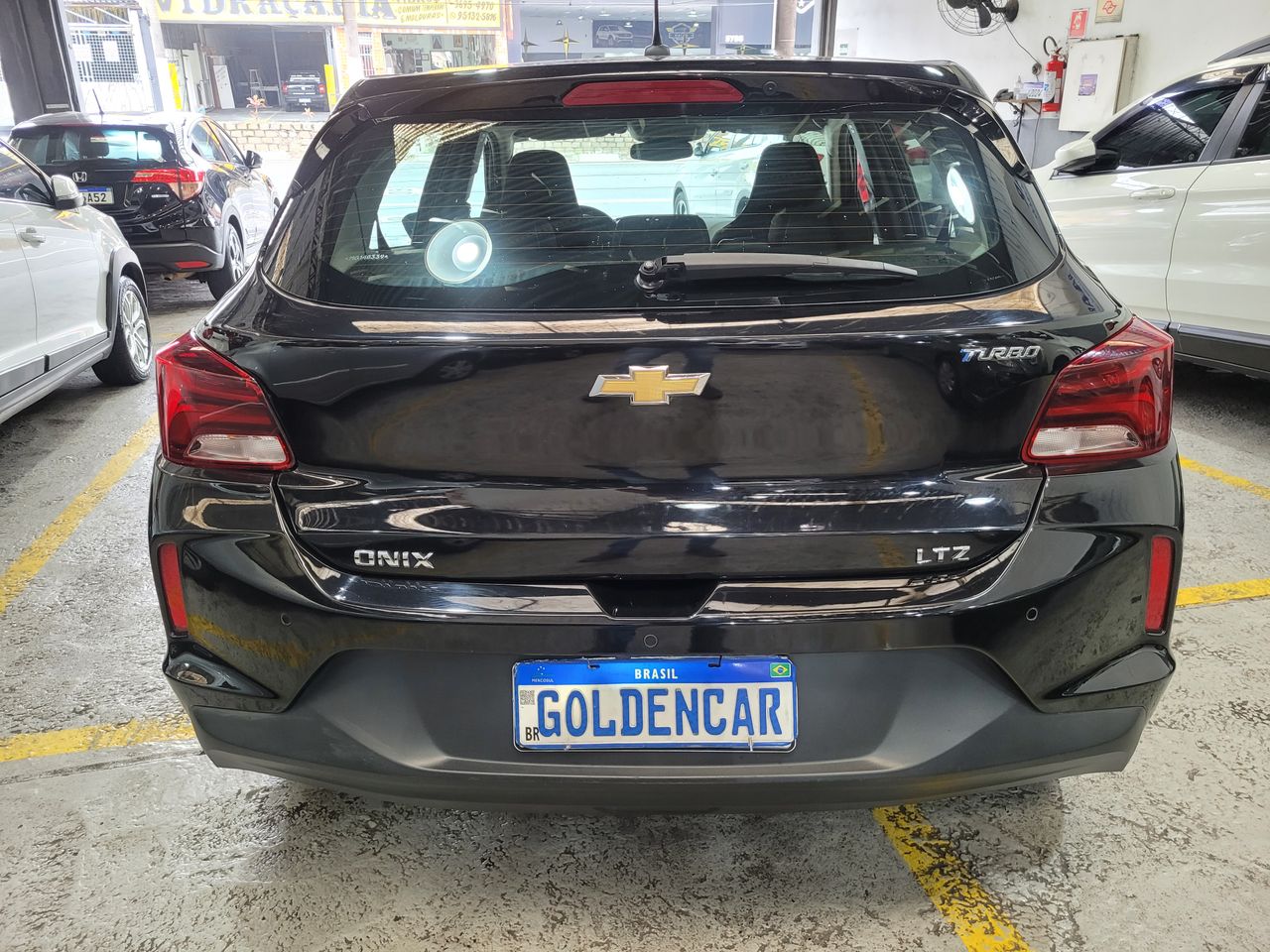 Chevrolet Onix Preto