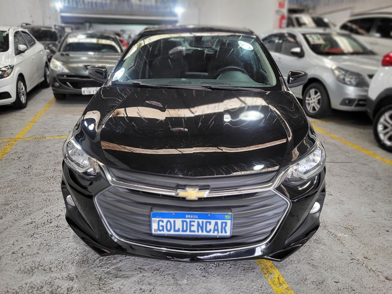 Chevrolet Onix Preto