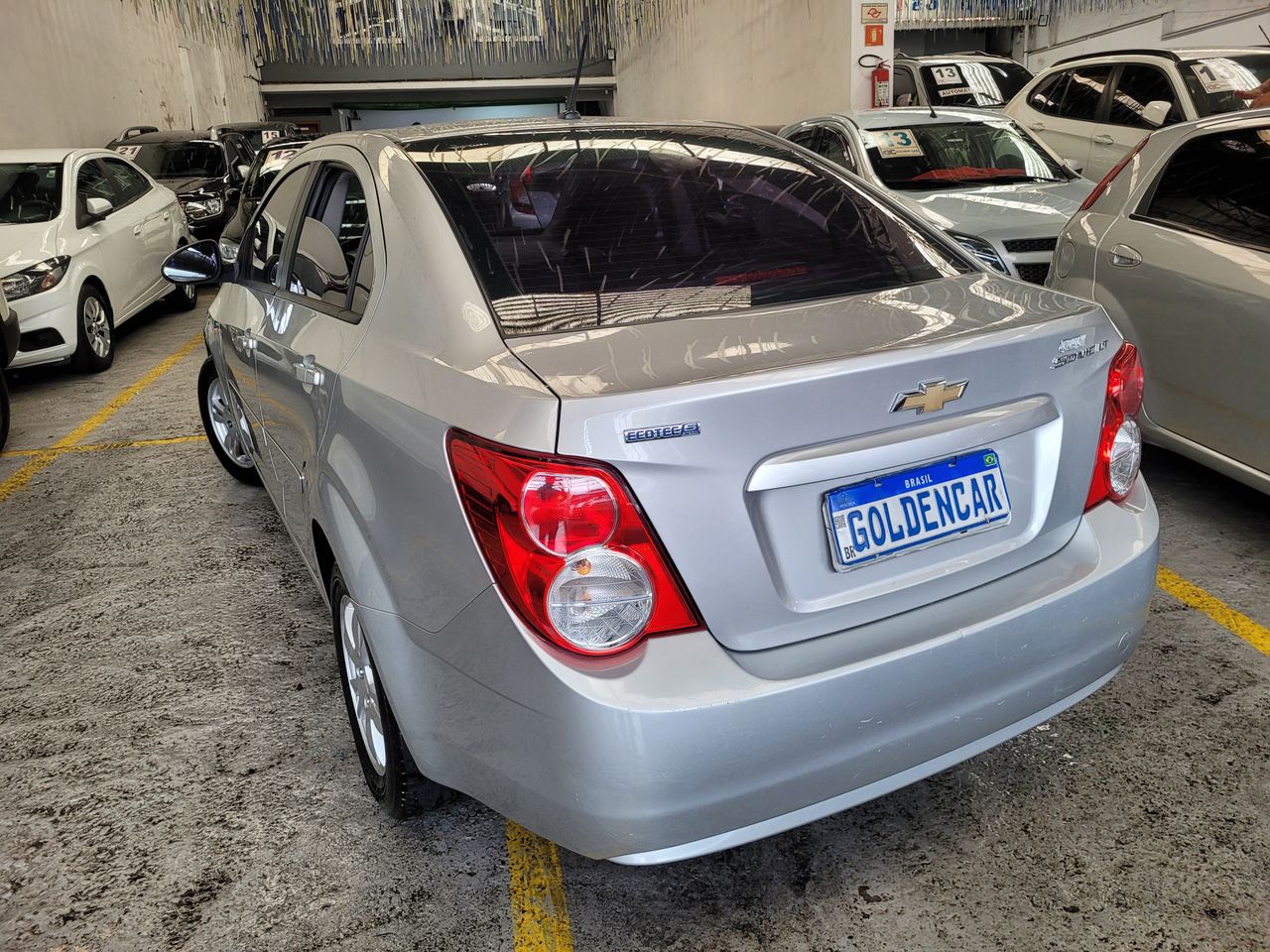 Chevrolet Sonic Sedan Prata