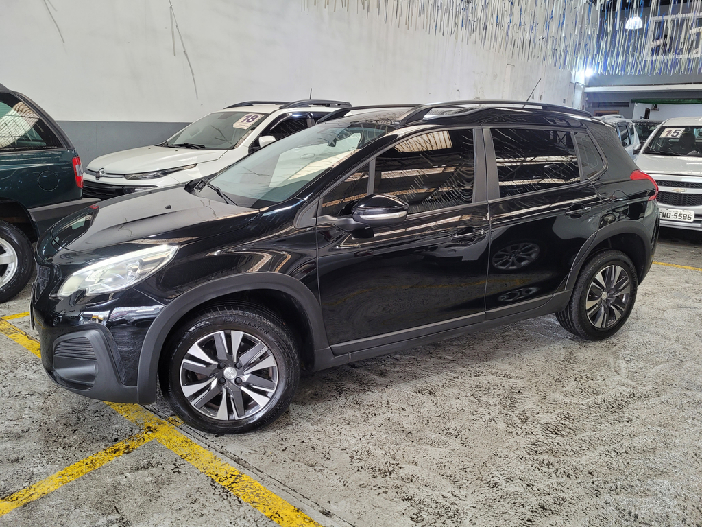 Peugeot 2008 Preto