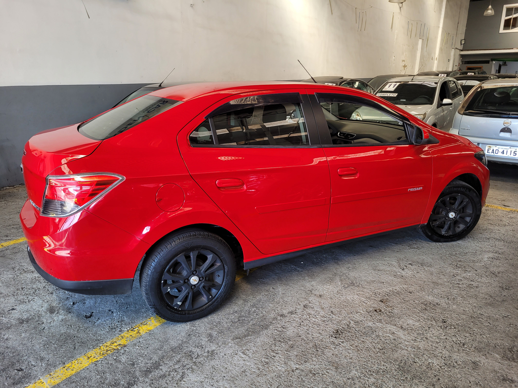 Chevrolet Prisma Vermelho