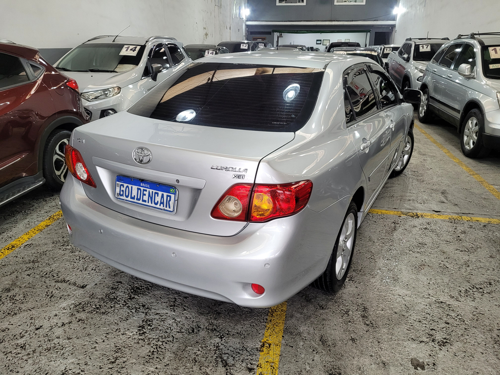 Toyota Corolla Prata