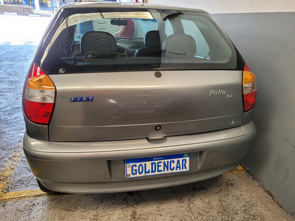 Fiat Palio Cinza