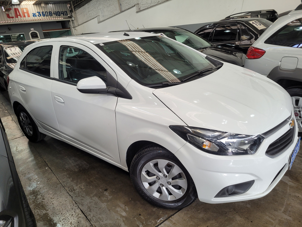 Chevrolet Onix Branco