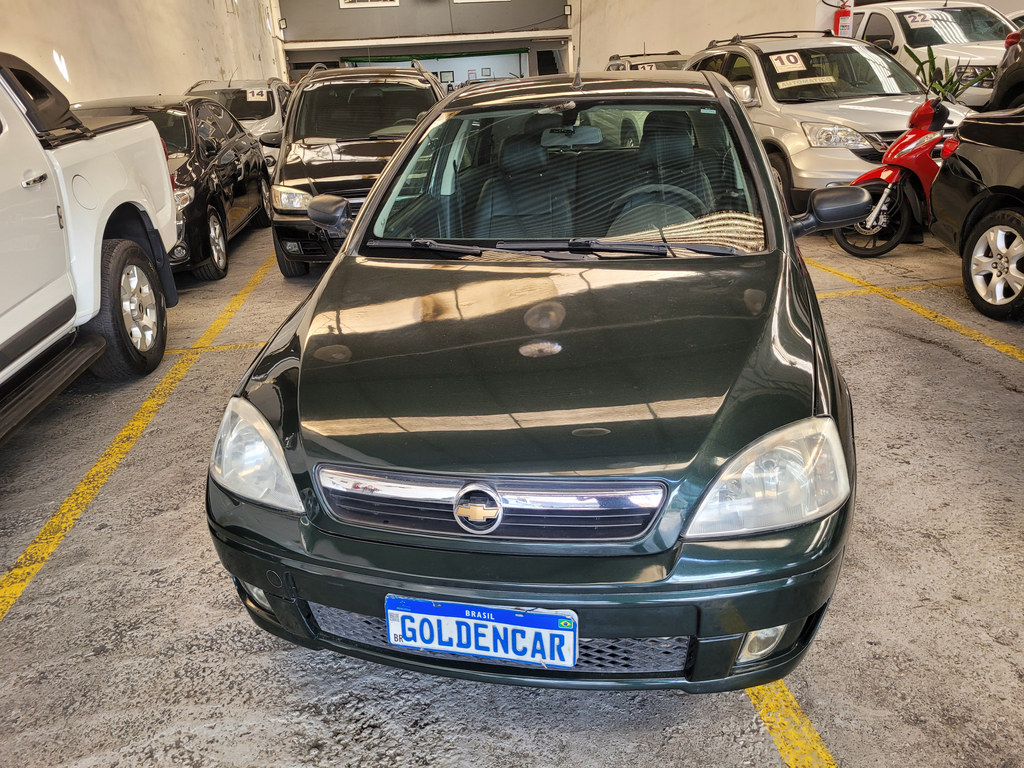 Chevrolet Corsa Hatch Verde