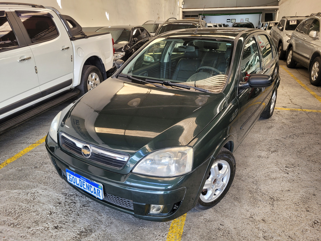 Chevrolet Corsa Hatch Verde