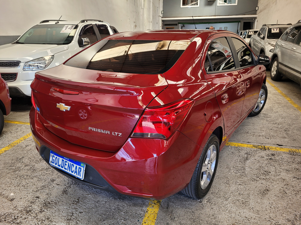 Chevrolet Prisma Vermelho