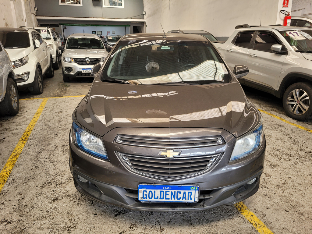 Chevrolet Prisma Cinza