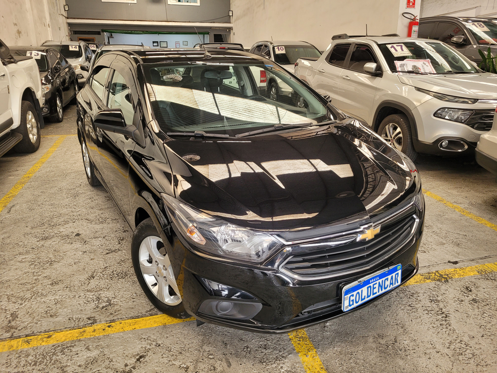 Chevrolet Onix Preto