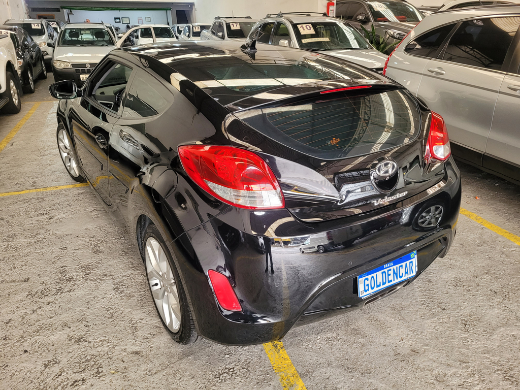 Hyundai Veloster Preto