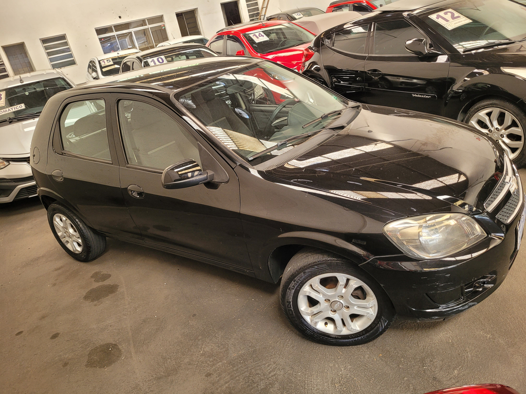 Chevrolet Celta Preto