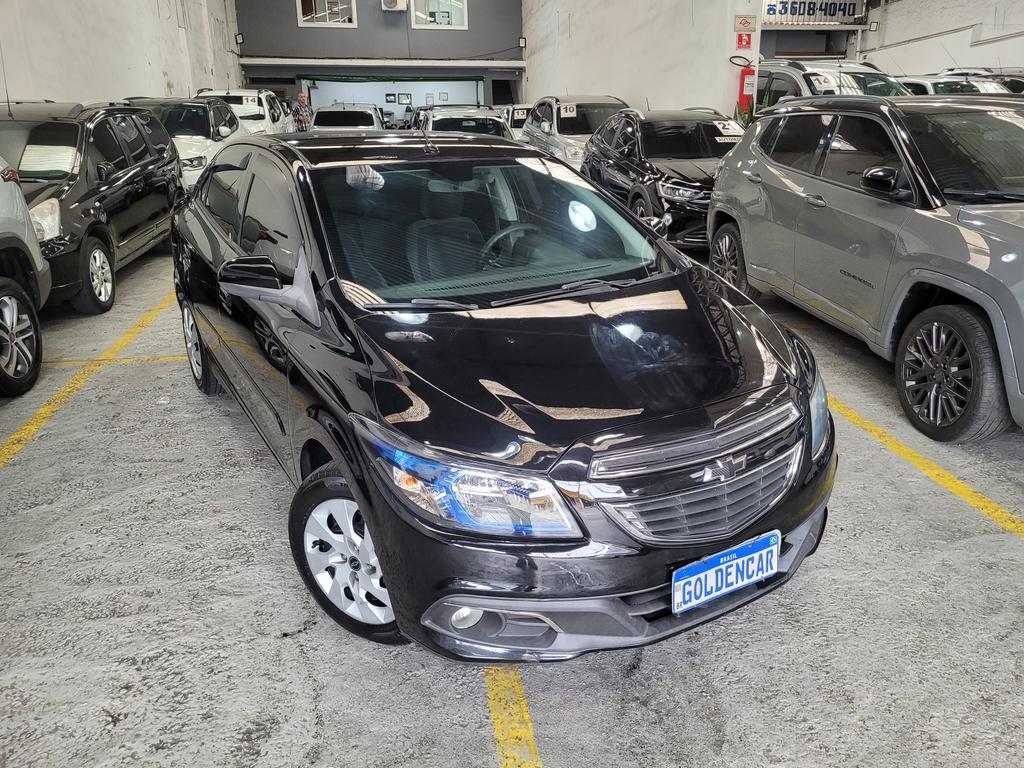 Chevrolet Prisma Preto