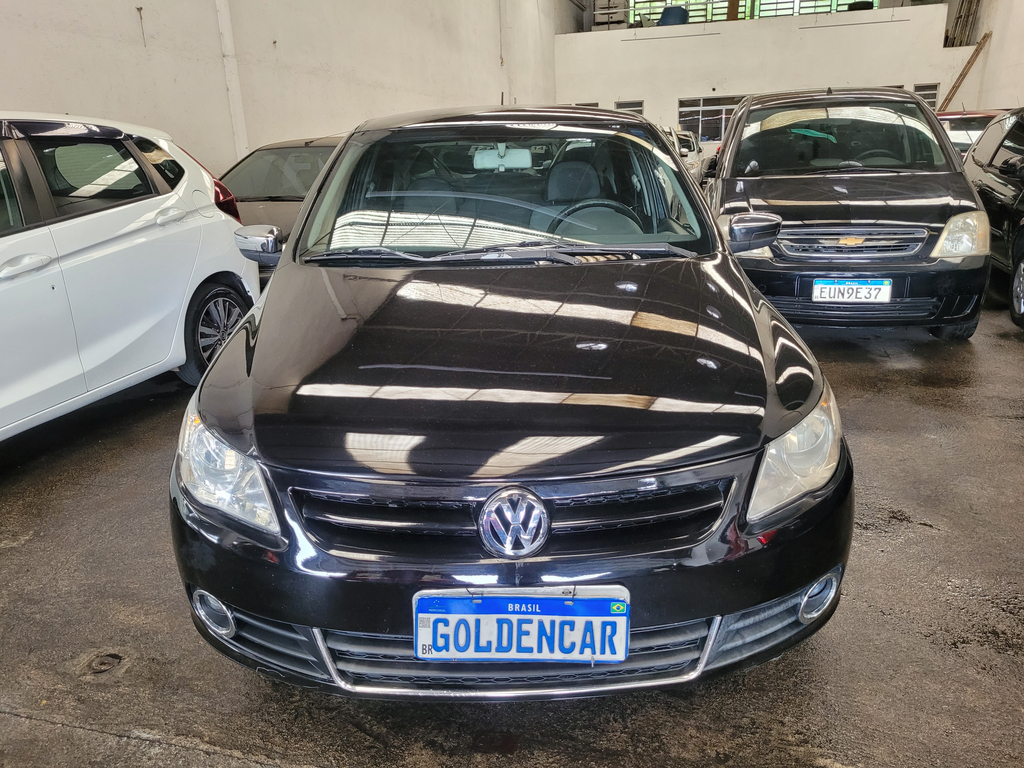 Volkswagen Voyage Preto